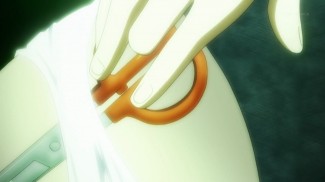 Nazo no Kanojo X 09 Mikoto grabs scissors